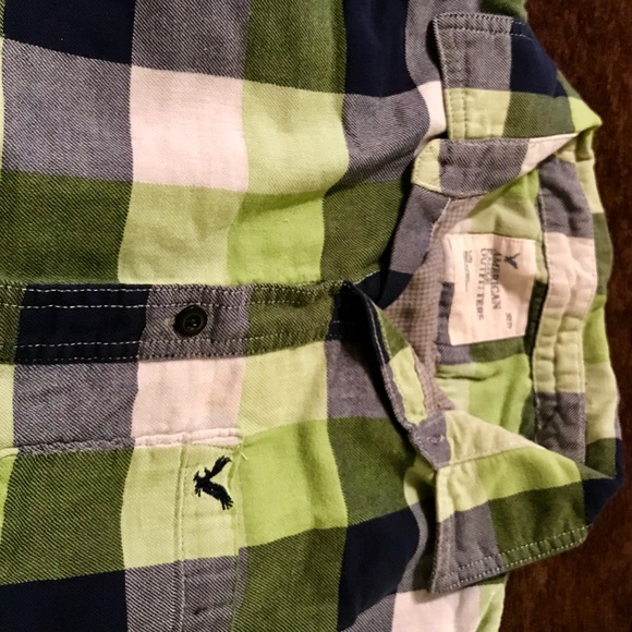 Large Button Up - Picture 2 of 4
